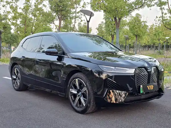 BMW iX 2023