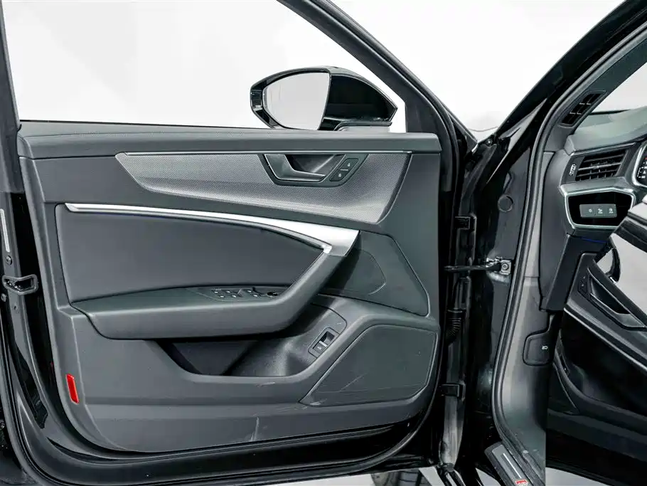 Audi A6L 2021 — фото 16
