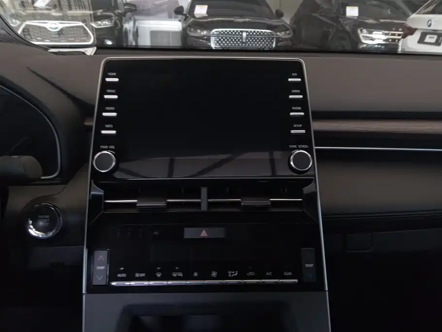 Toyota Avalon 2022 — фото 13