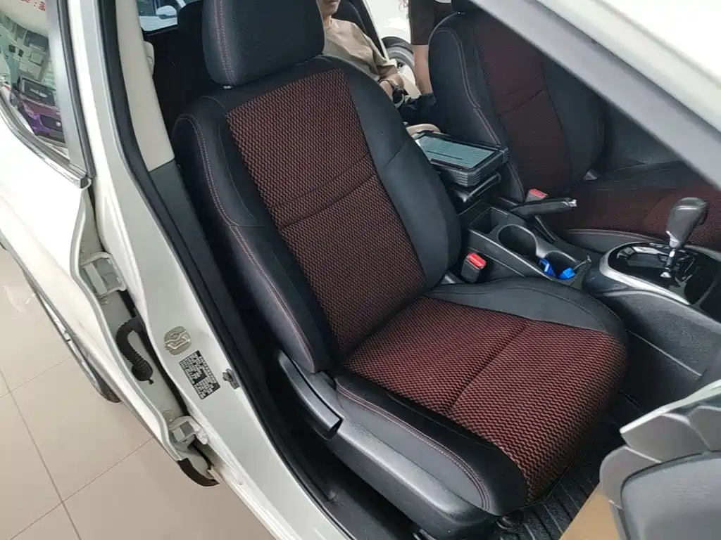 Nissan Qashqai 2017 — фото 25