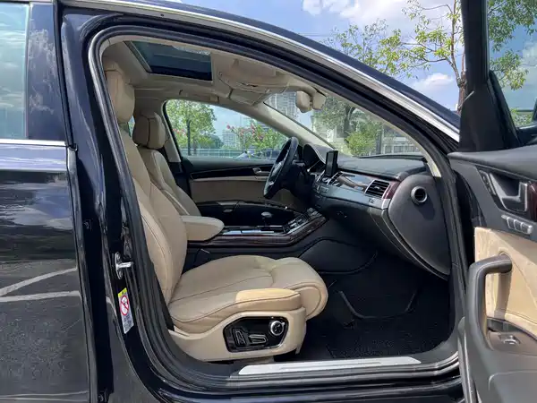 Audi A8 2012
