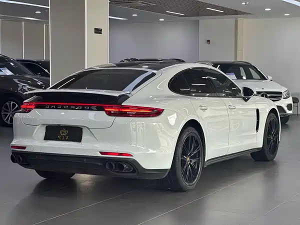 Porsche Panamera 2020