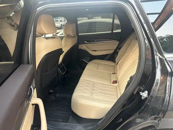 Geely Xingyue L 2025