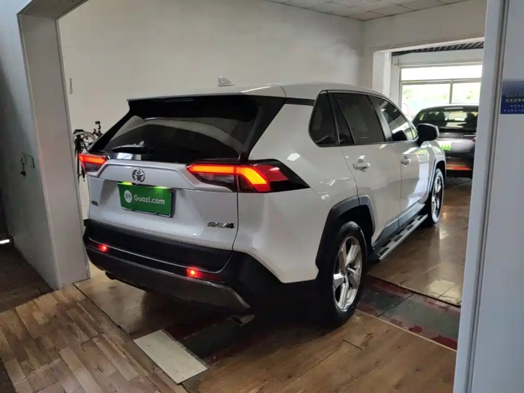 Toyota RAV4 2023
