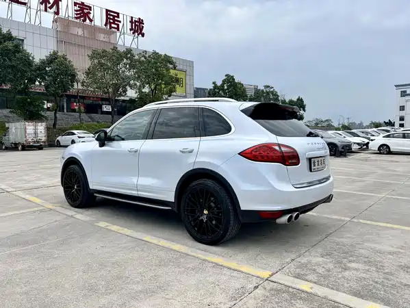 Porsche Cayenne 2011