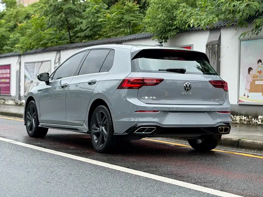 Volkswagen Golf 2023