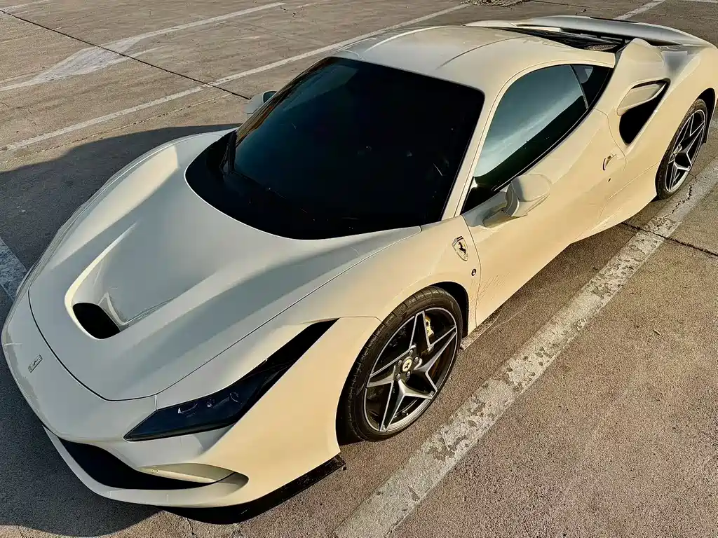 Ferrari F8 2023