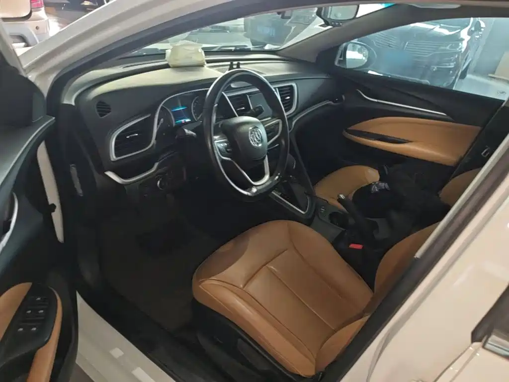 Buick Excelle GT 2018 — фото 15