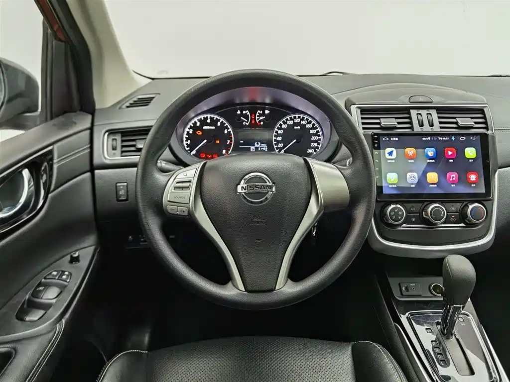 Nissan Tiida 2021 — фото 11