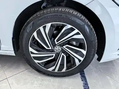 Volkswagen Sagitar 2021