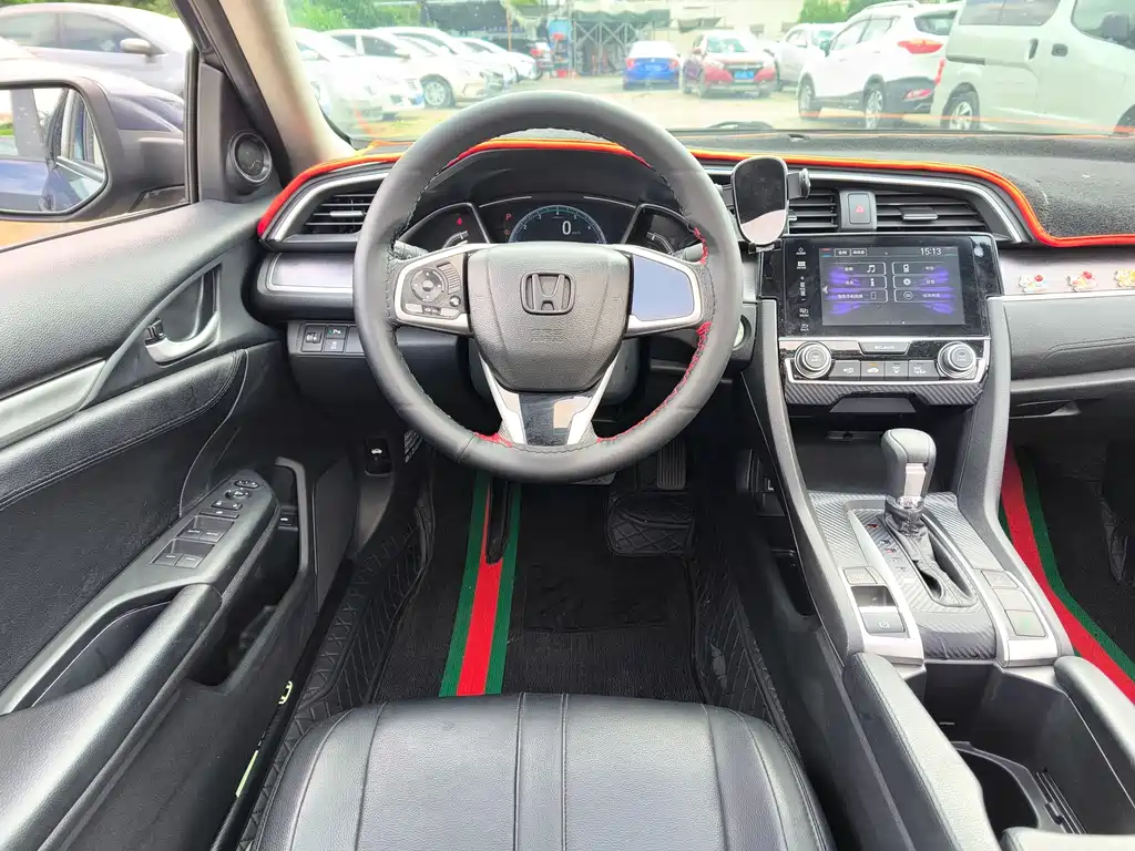Honda Civic 2018 — фото 10