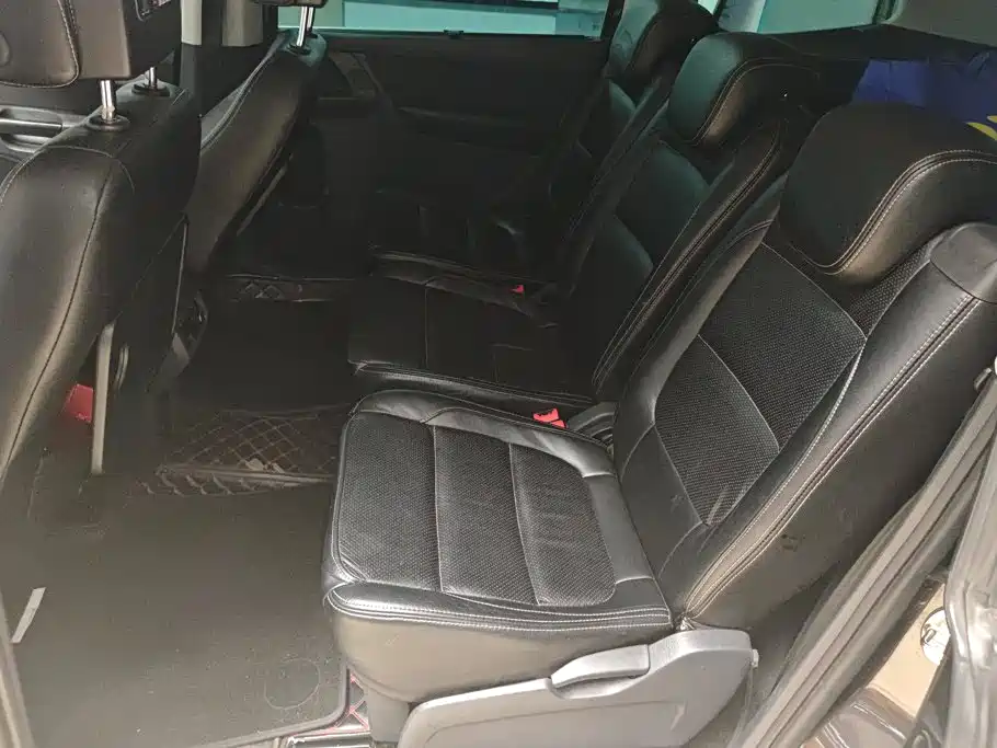 Volkswagen Sharan 2016 — фото 11