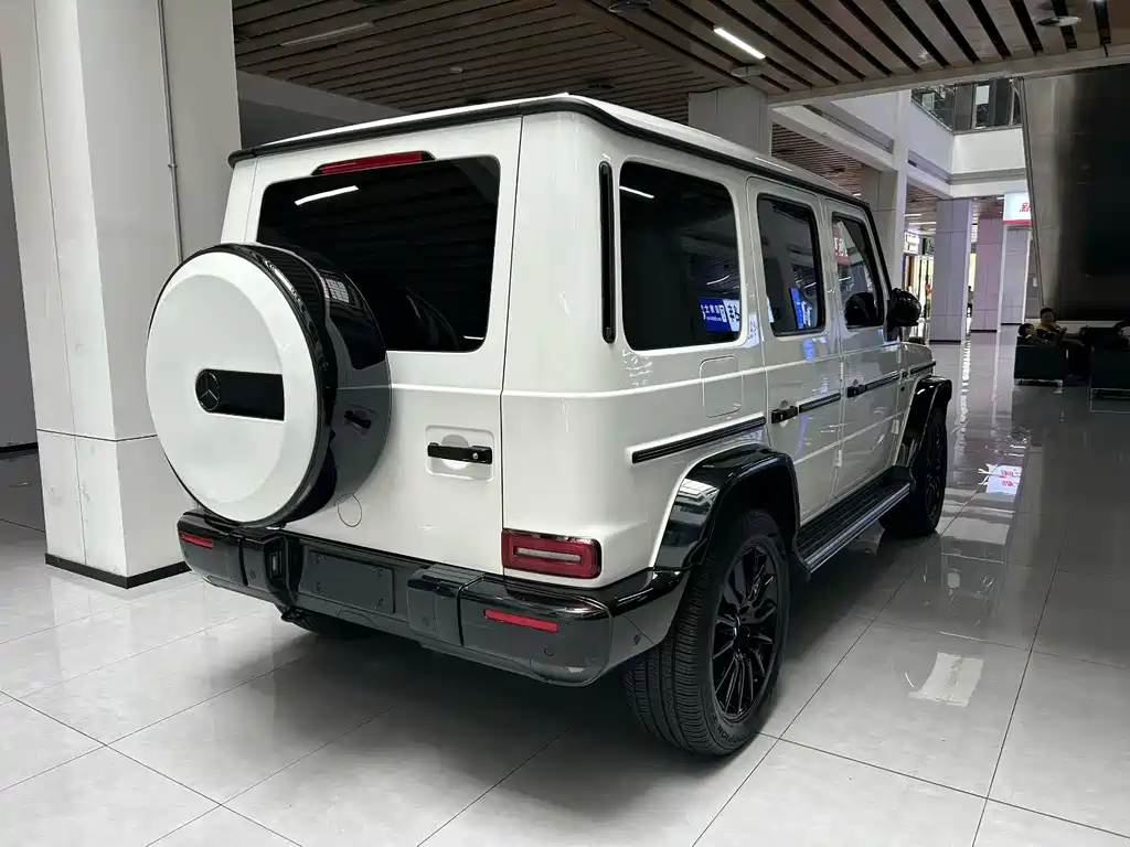 Mercedes-Benz G-Class 2023 — фото 4