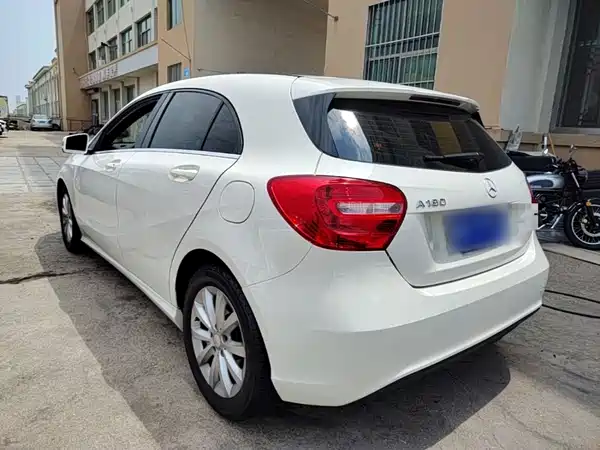 Mercedes-Benz A-Class 2015
