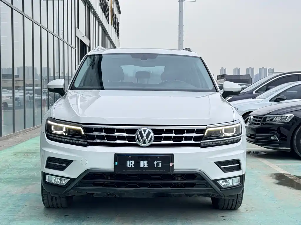 Volkswagen Tiguan L 2018 — фото 2