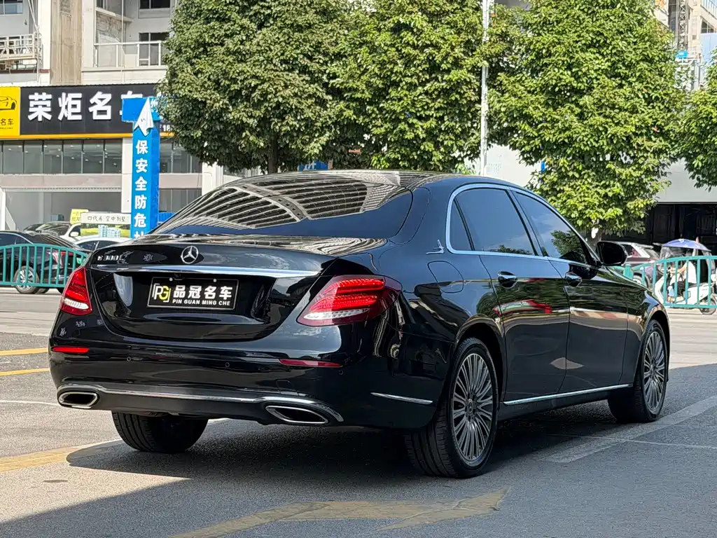 Mercedes-Benz E-Class 2020 — фото 9