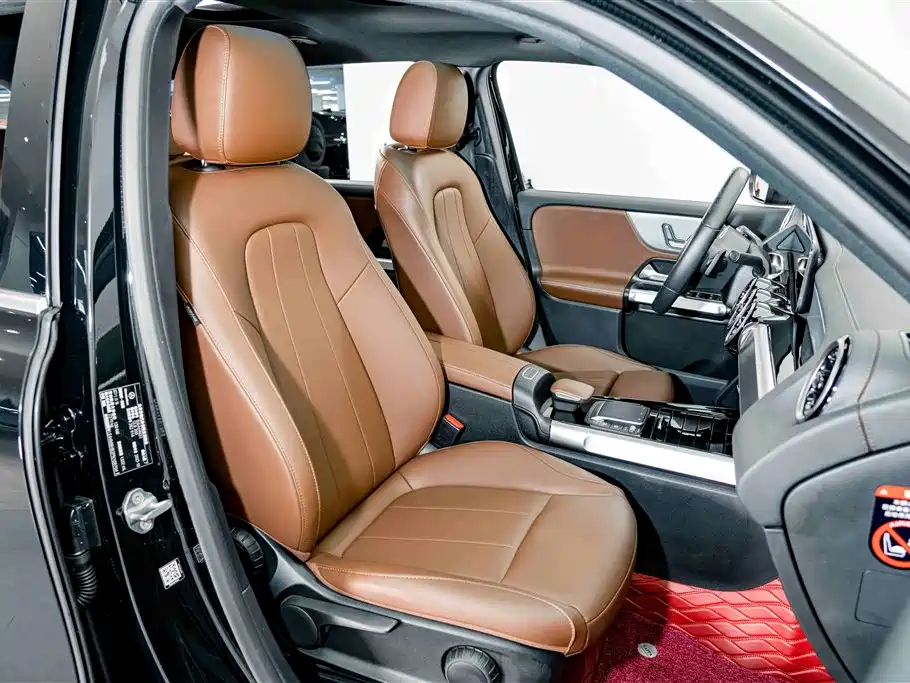 Mercedes-Benz GLB 2023 — фото 19