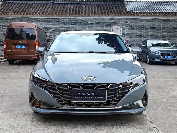 Hyundai Elantra 2021