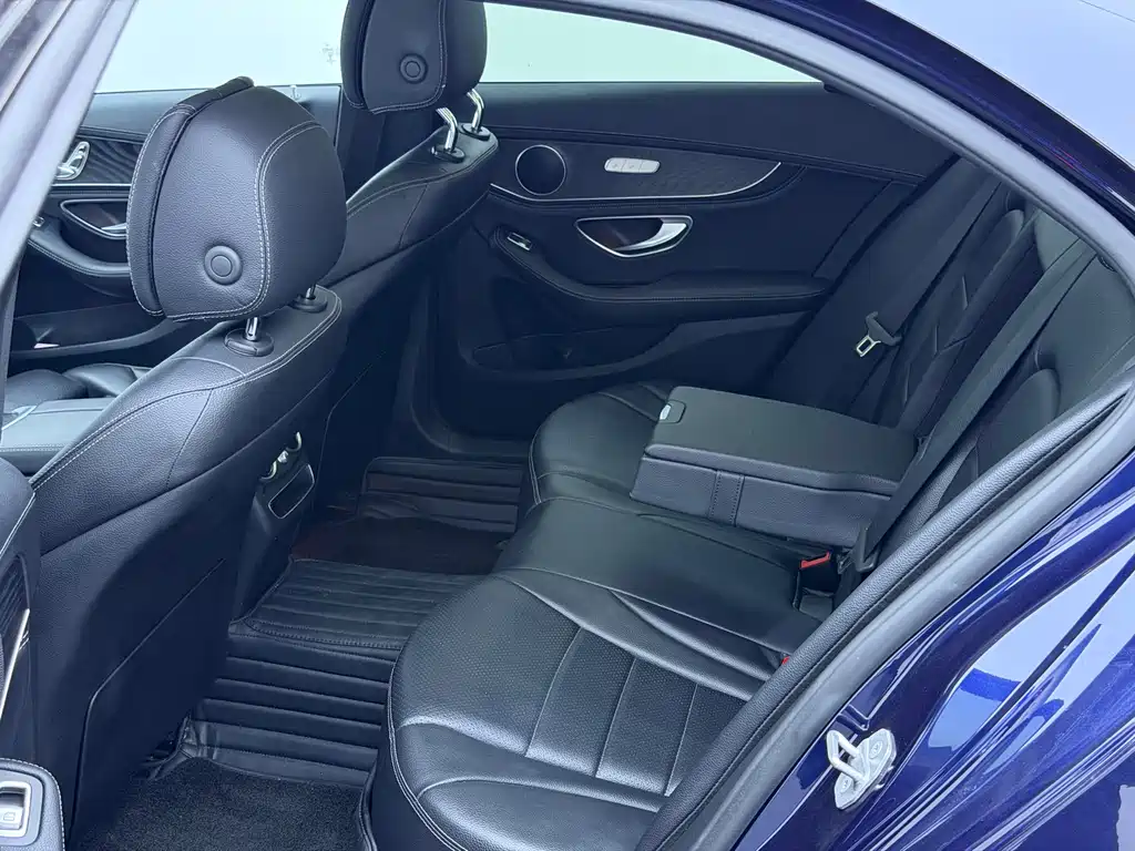 Mercedes-Benz C-Class 2019 — фото 5