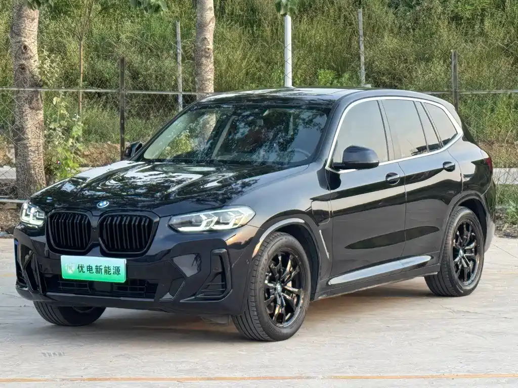 BMW iX3 2022 — фото 1