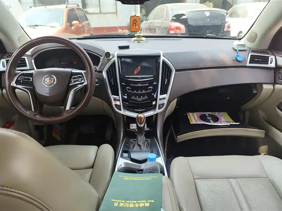 Cadillac SRX 2013 — фото 12