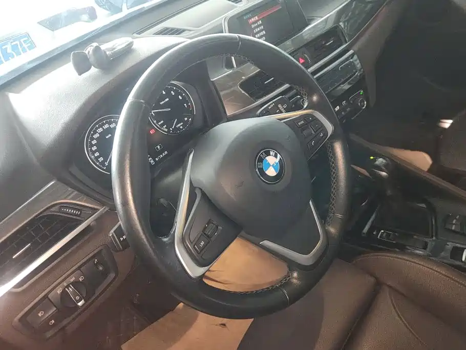 BMW X1 2019 — фото 15