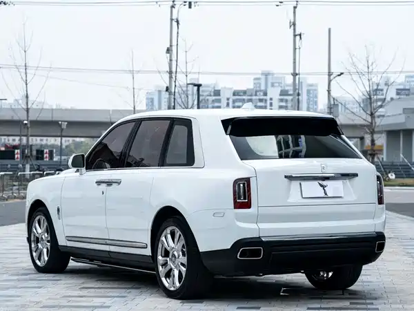 Rolls-Royce Cullinan 2024