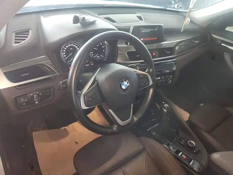 BMW X1 2019 — фото 12