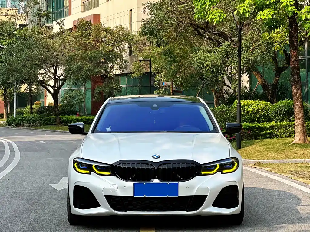 BMW 3 Series 2019 — фото 2
