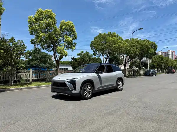 NIO ES8 2020
