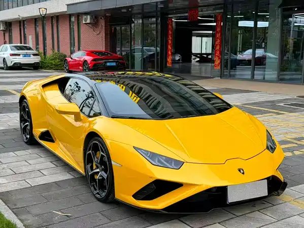 Lamborghini Huracan 2021