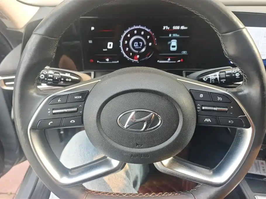 Hyundai Elantra 2020 — фото 15