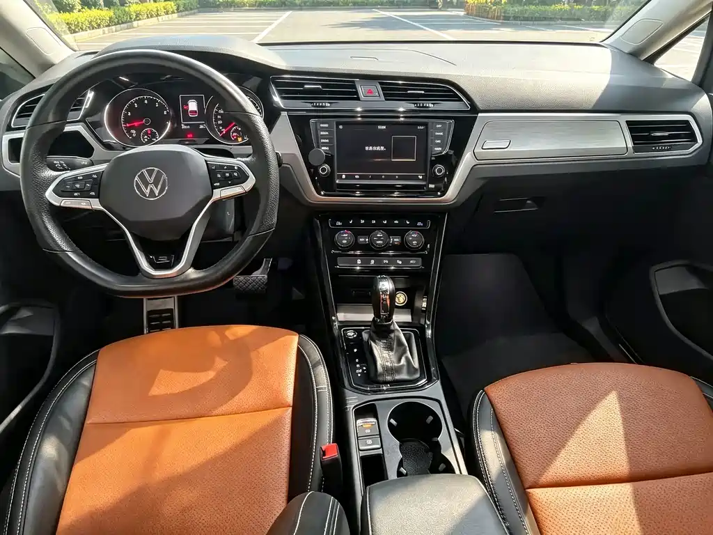 Volkswagen Touran 2019 — фото 3