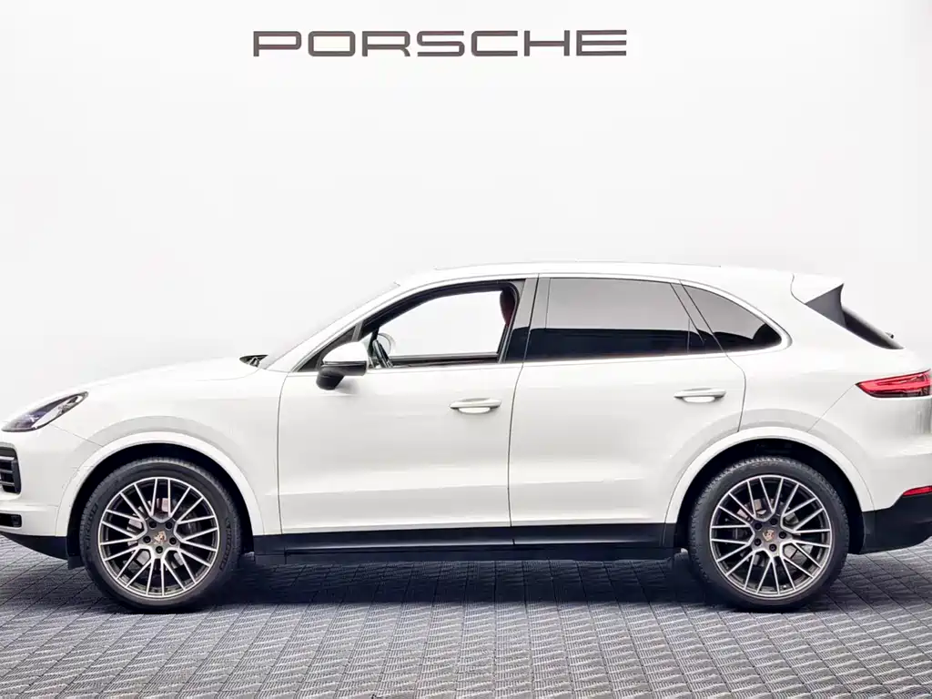 Porsche Cayenne 2020 — фото 7