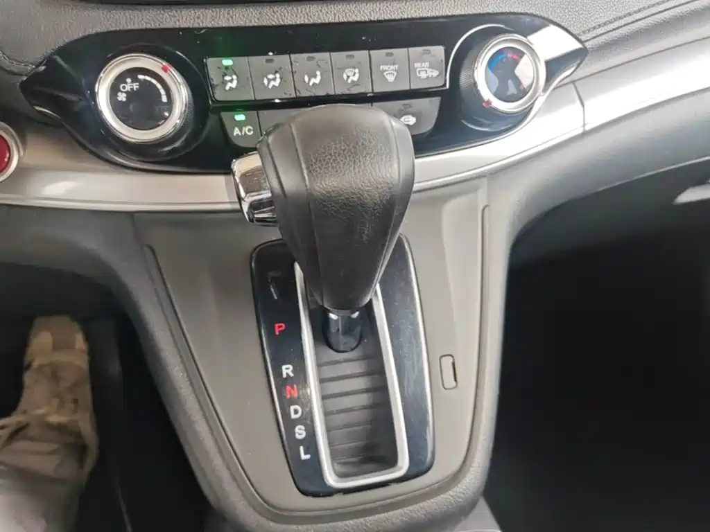 Honda CR-V 2015 — фото 14