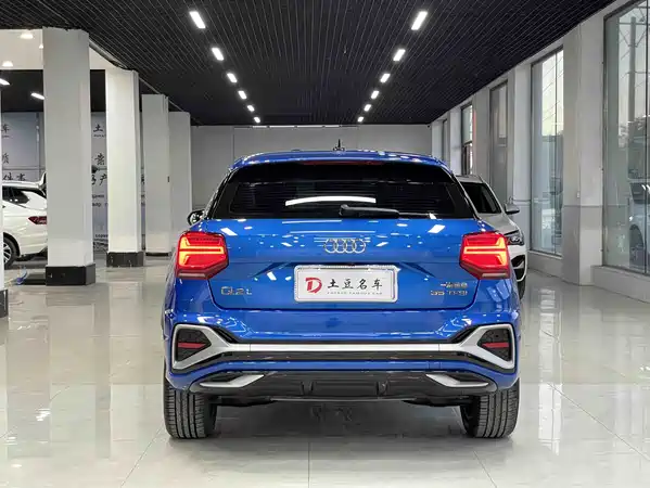 Audi Q2L 2022