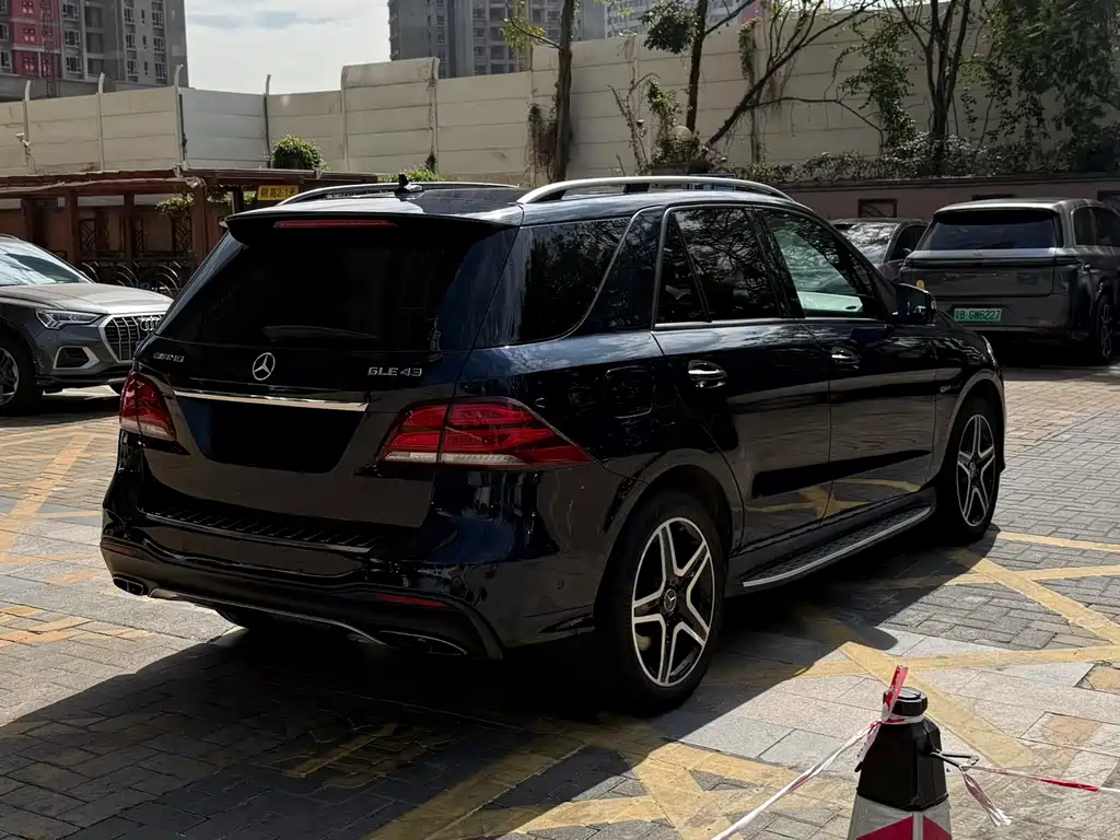 Mercedes-Benz GLE AMG 2018 — фото 22