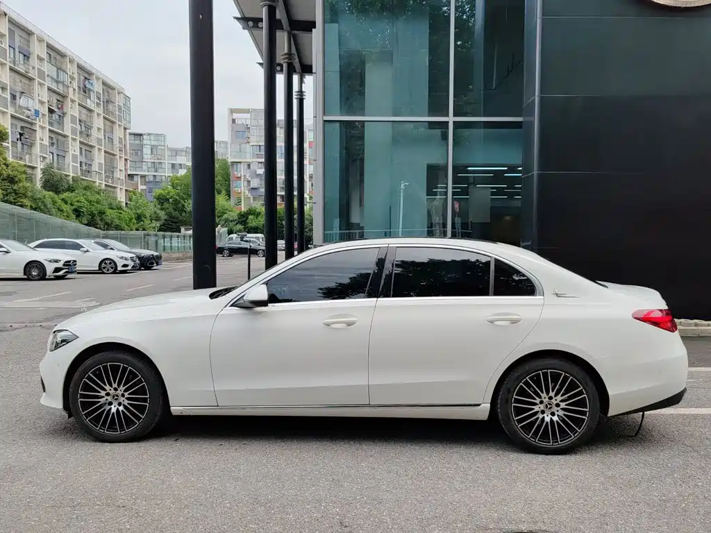 Mercedes-Benz C-Class 2022