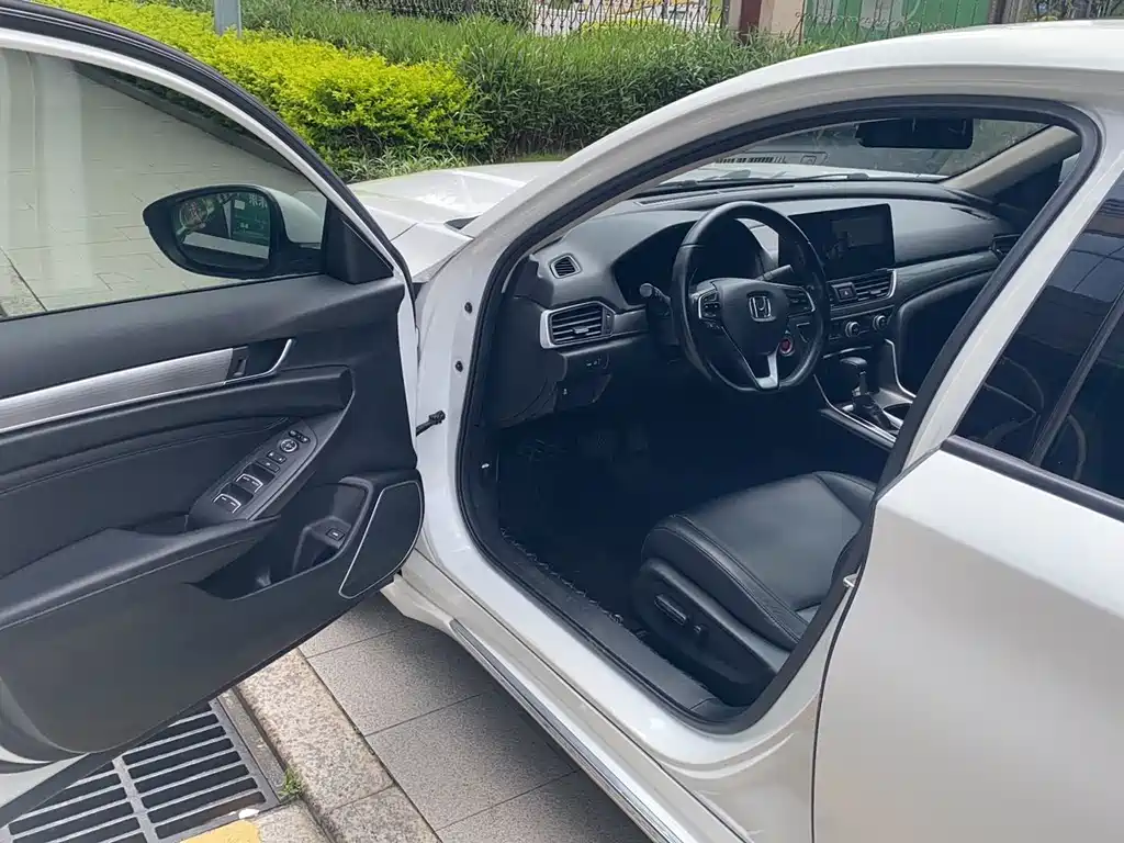 Honda Accord 2021 — фото 11