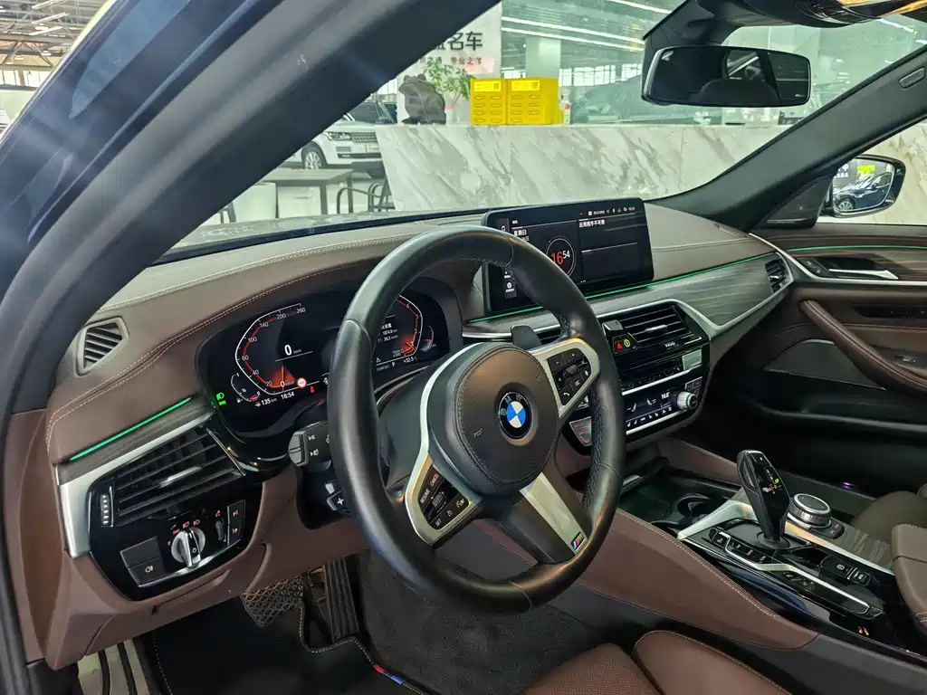 BMW 5 Series 2022