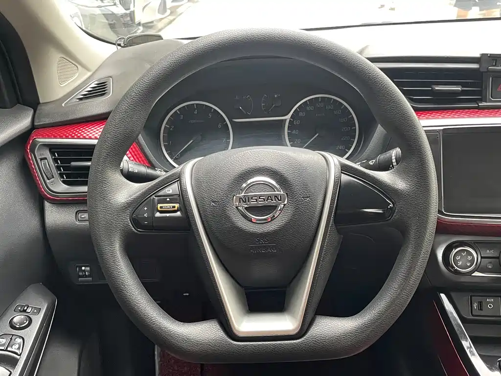 Nissan Bluebird 2017 — фото 13