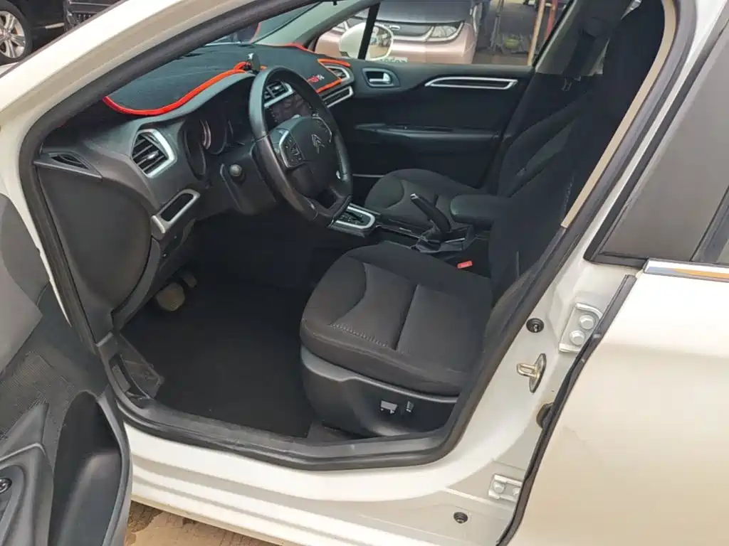 Citroën C4L 2016 — фото 15