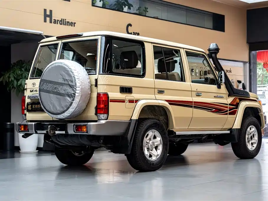 Toyota Land Cruiser 2020 — фото 4