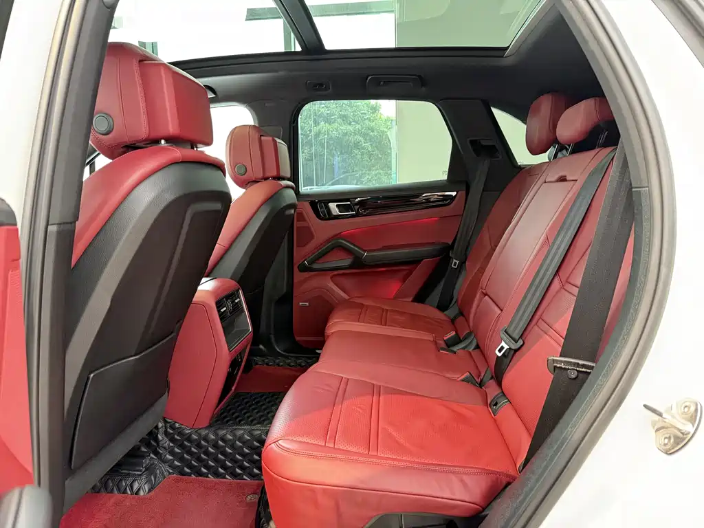 Porsche Cayenne 2019 — фото 14