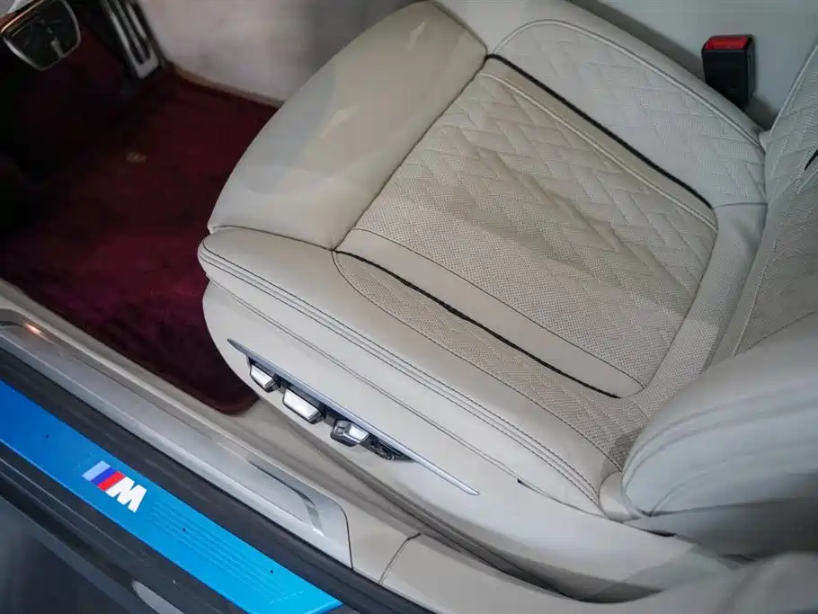 BMW 7 Series 2023 — фото 10
