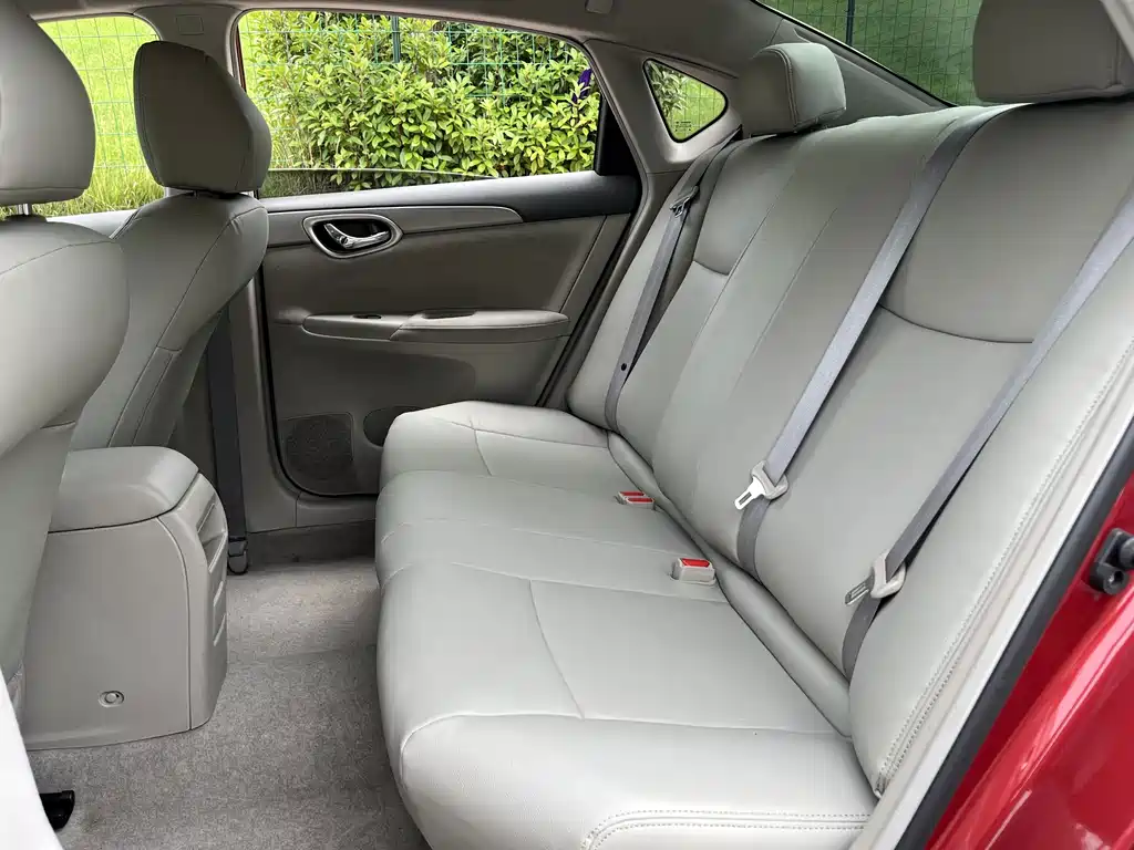 Nissan Sylphy 2012 — фото 25