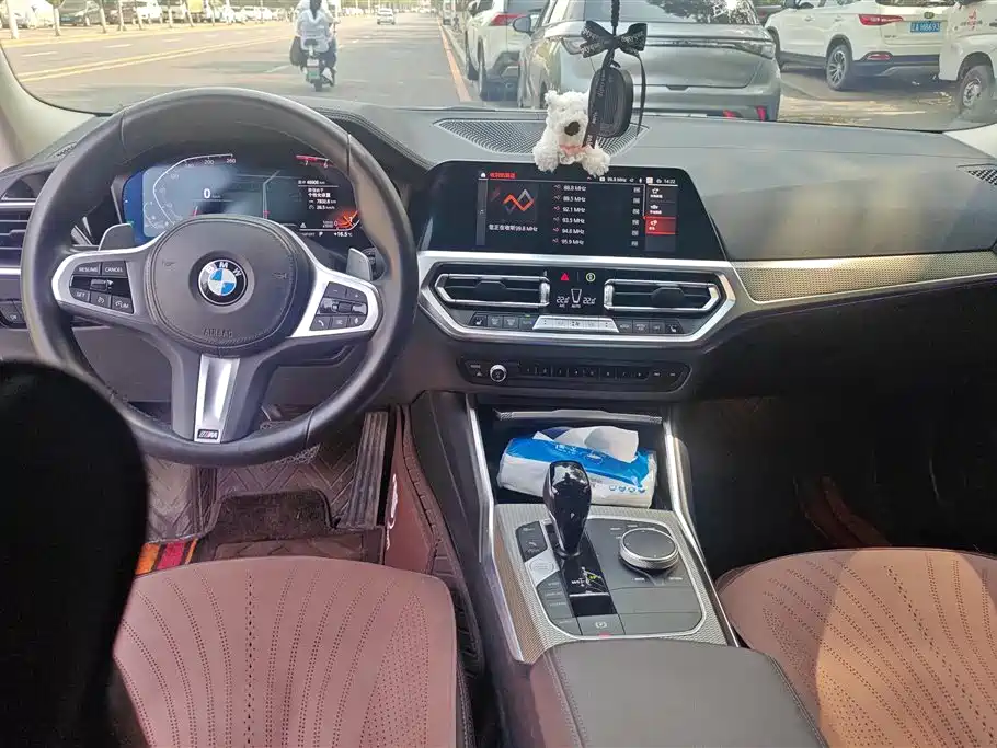 BMW 3 Series 2022 — фото 12