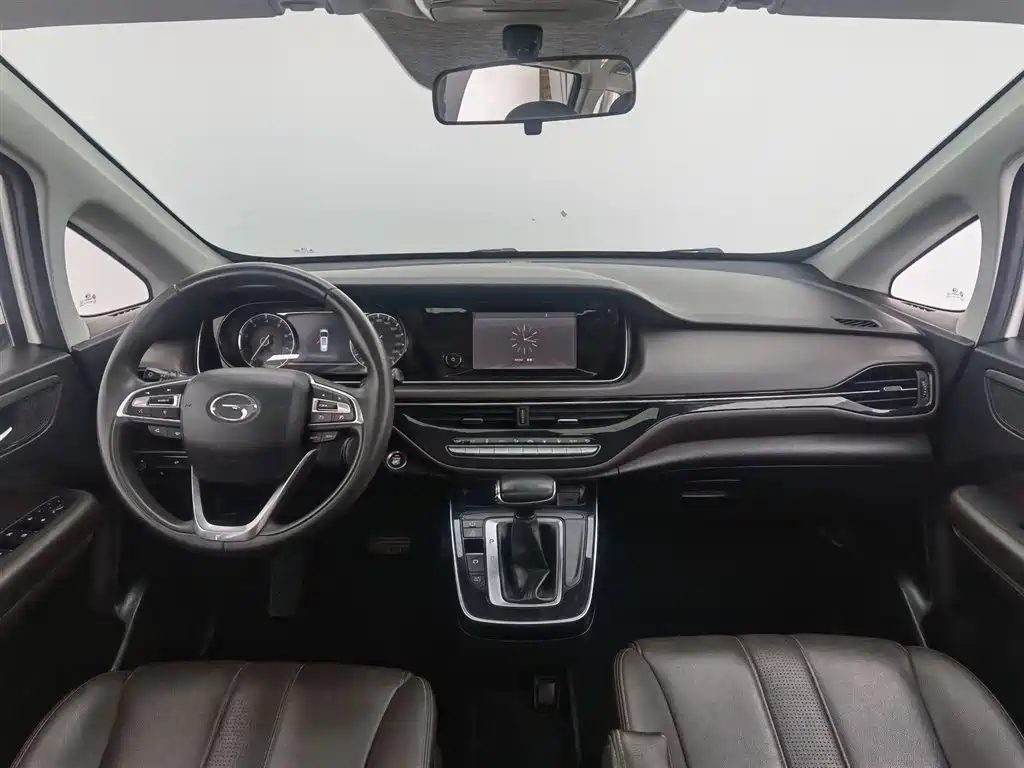 GAC Motor Trumpchi M6 2019 — фото 5