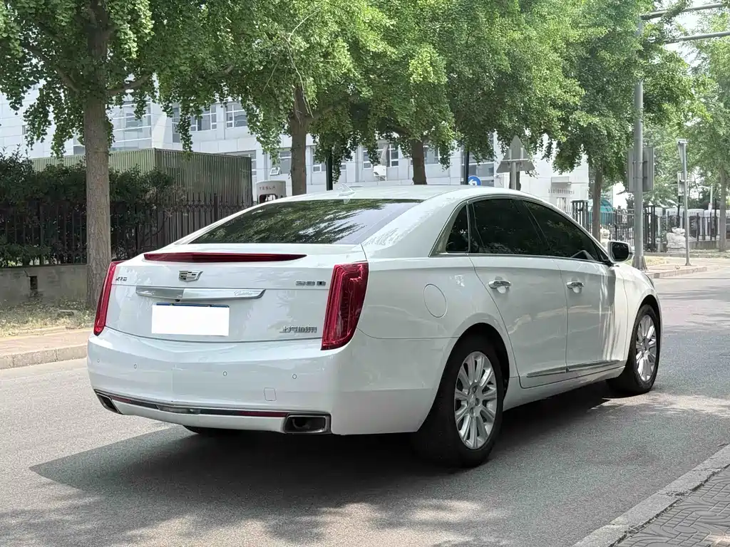 Cadillac XTS 2016 — фото 23
