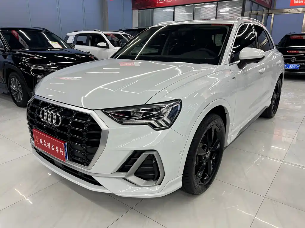 Audi Q3 2021